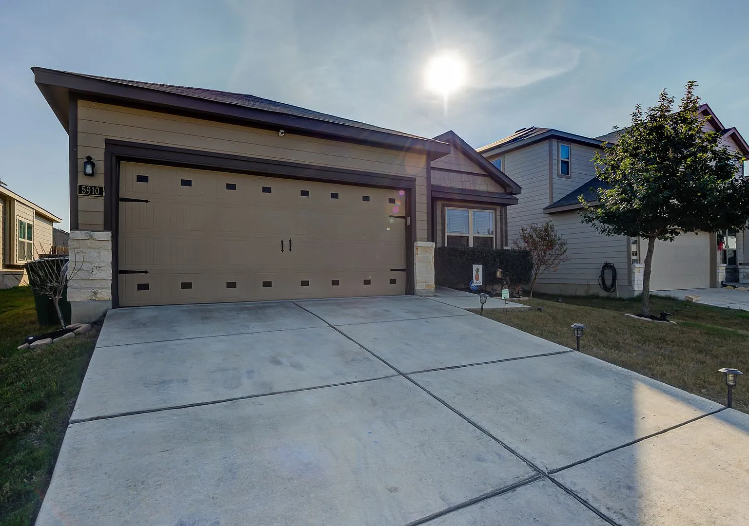 New one story rental home in NE San Antonio available for asap move in. — Photo 2