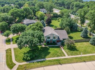 6478 Harbor Oaks Dr, Johnston, IA 50131