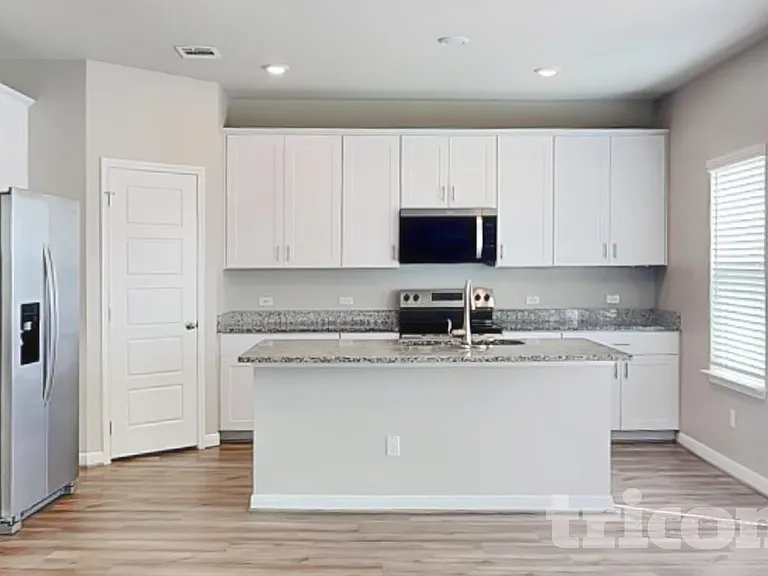 5802 Nyla Way — Photo 5