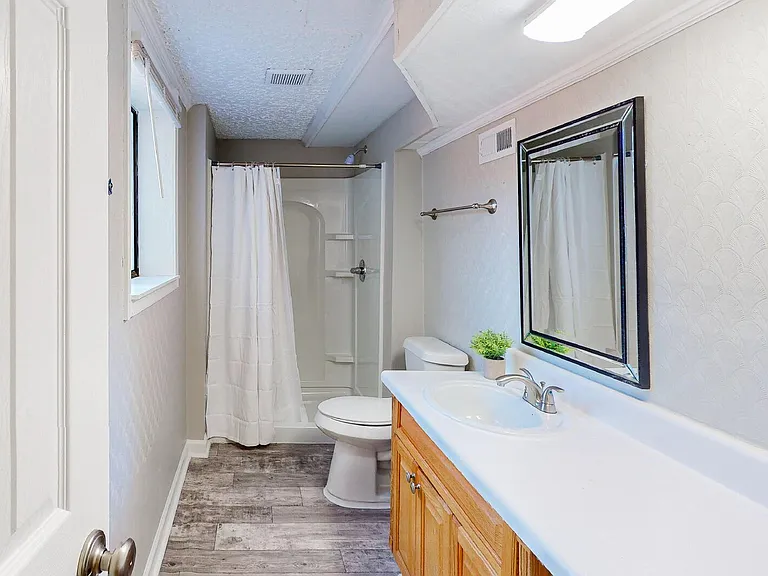 4335 Lincolndale Dr — Photo 21