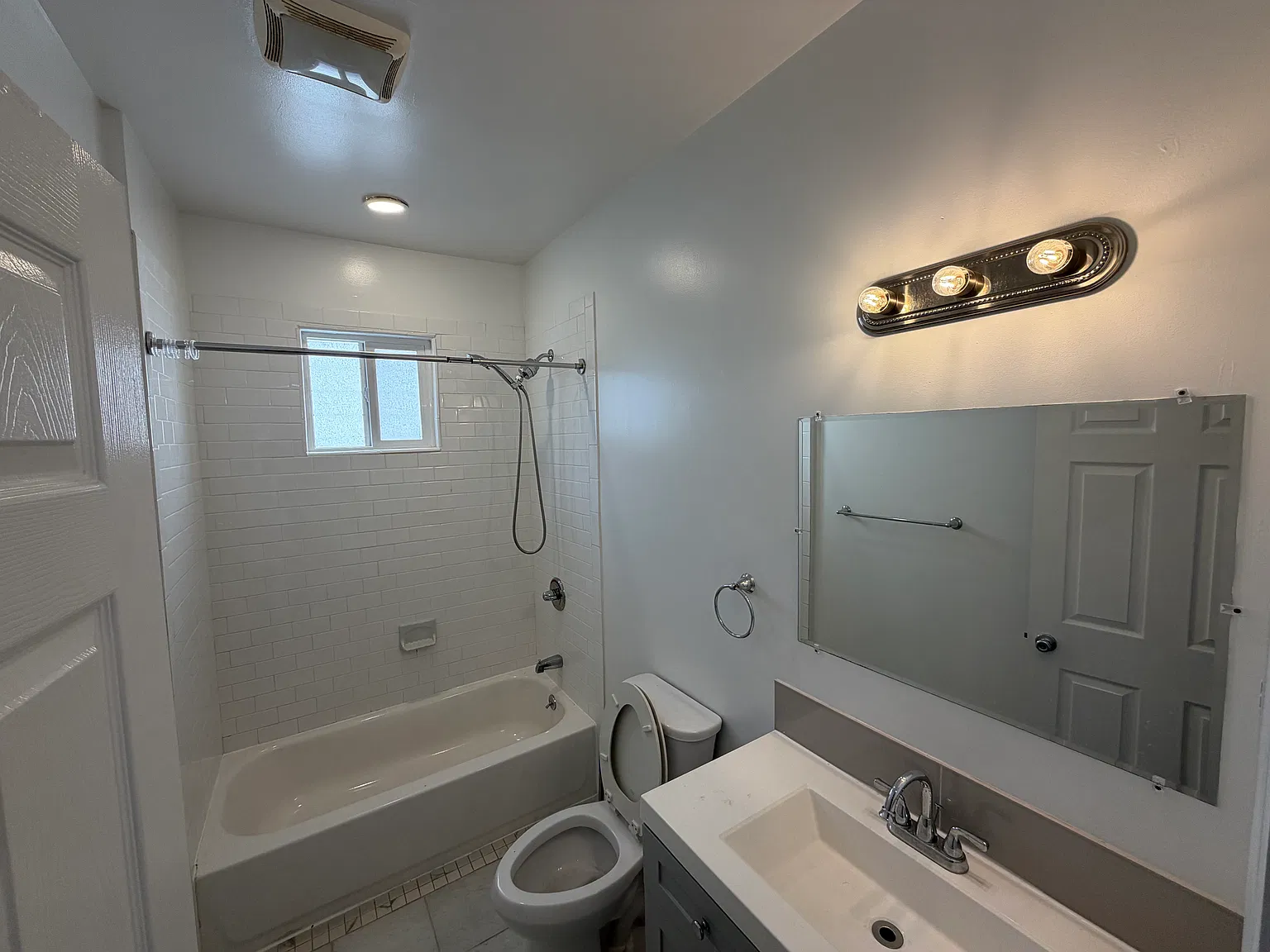 3 bed, 1164 sqft, $3,500 — Photo 4