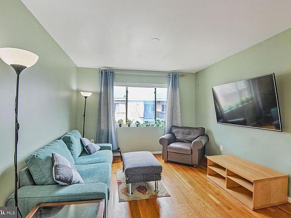 2nd image of 4212 Benning Rd NE APT 5