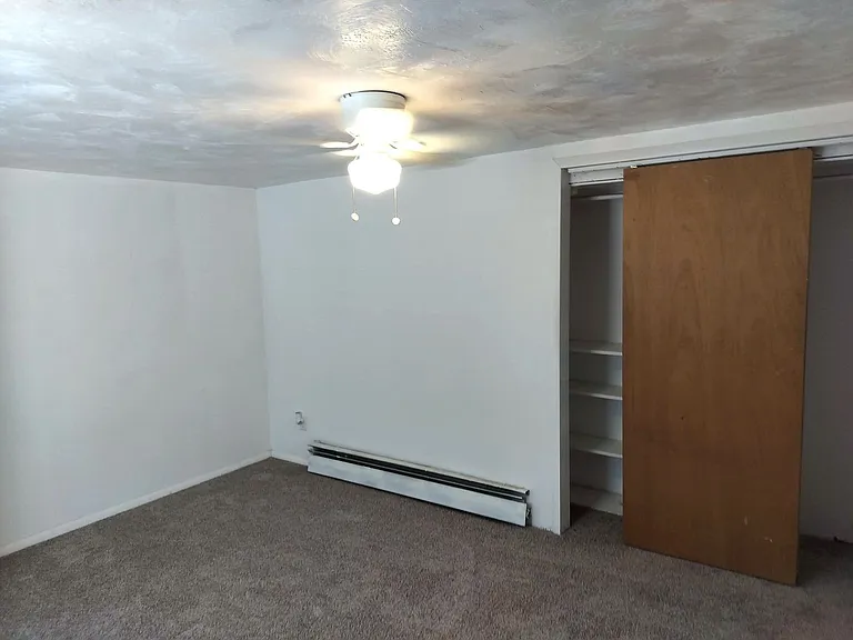 220 E Greenwood Ave — Photo 9