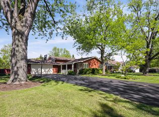 1016 Longmeadow Dr, Glenview, IL 60025