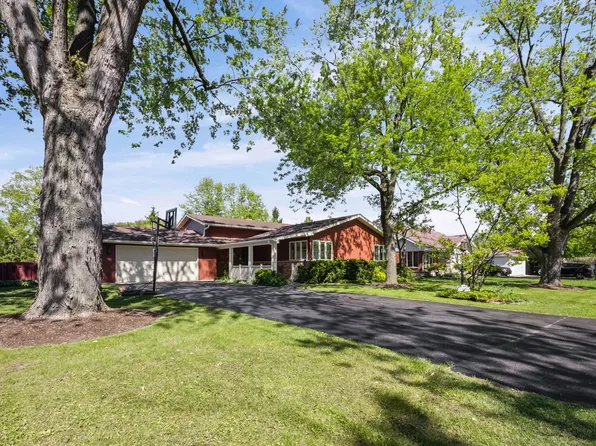 1016 Longmeadow Dr, Glenview, IL 60025