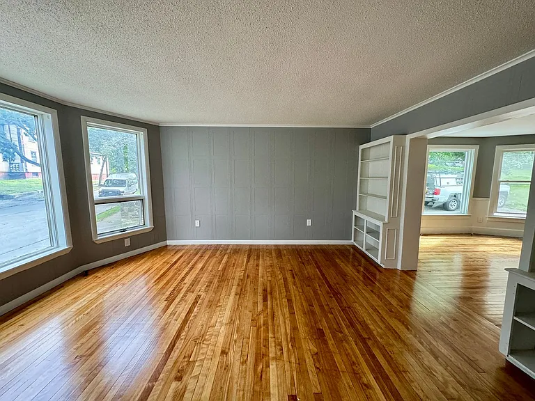 18-20 Norwood Street — Photo 8