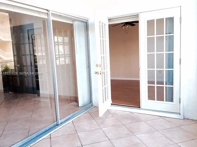 236 Castlewood Dr #104 — Photo 11