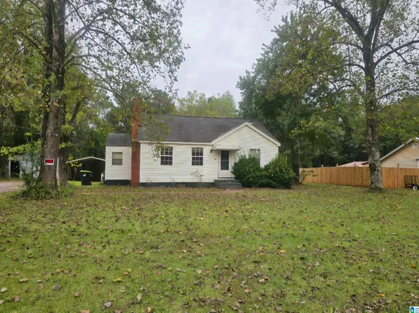 600 Pinecrest Dr, Childersburg, AL 35044