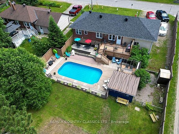 3rd image of 99 Maple St
