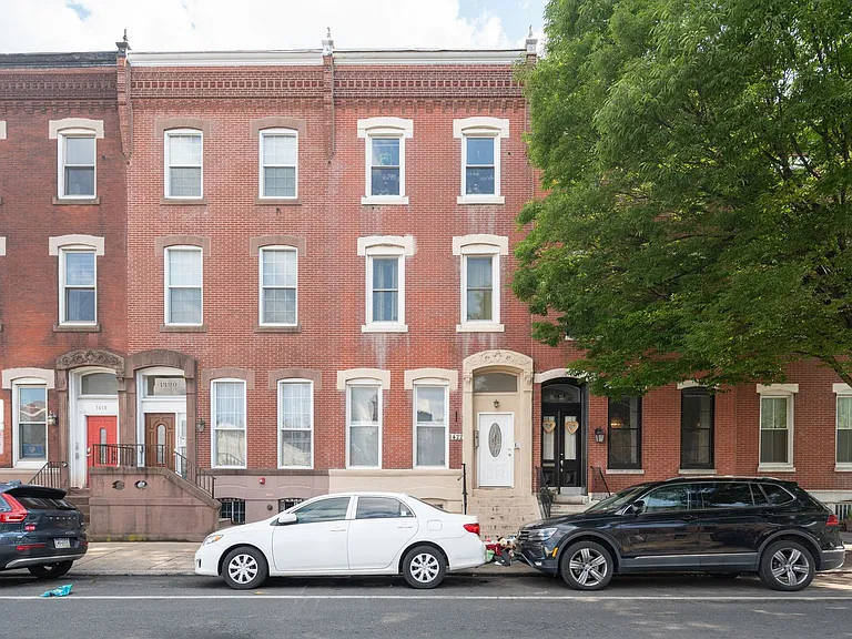 1422 Christian St #2R — Photo 9