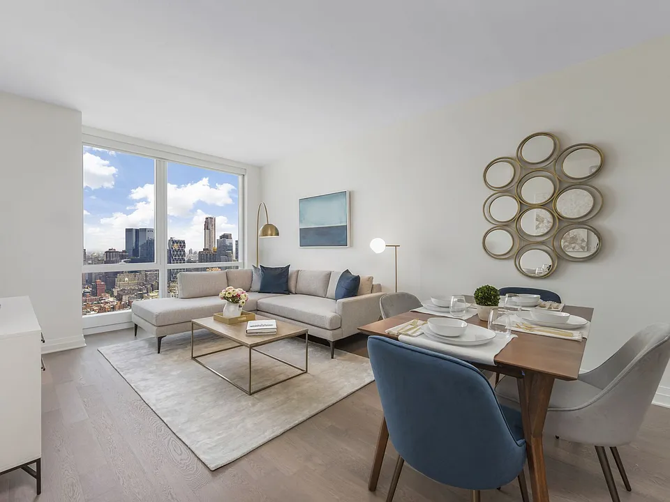 460 W 42nd St #52L
