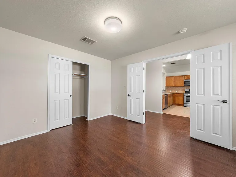9424 Castle Pines Dr — Photo 6