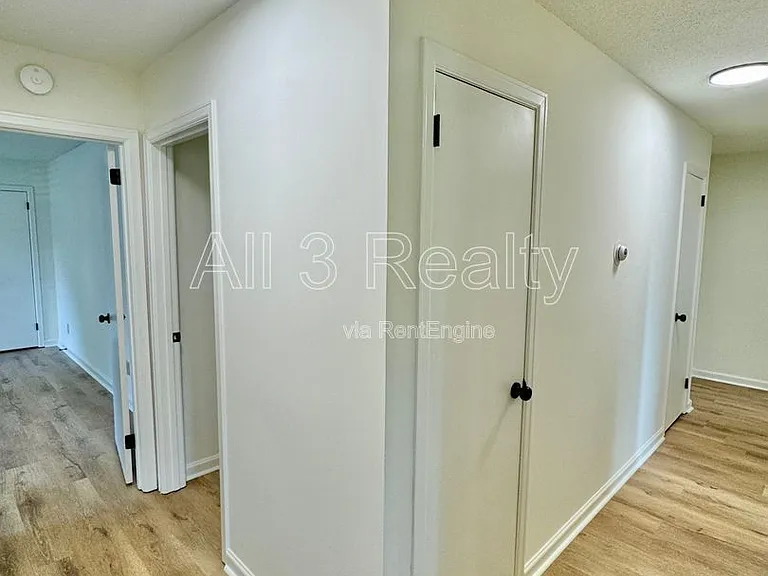 713 Dubuque Dr — Photo 19