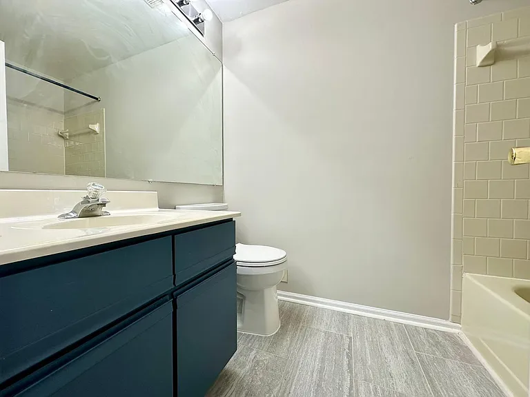 4 Abbey Bridge Ct — Photo 28