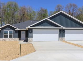 1596 Walker Lake Rd, Mansfield, OH 44906