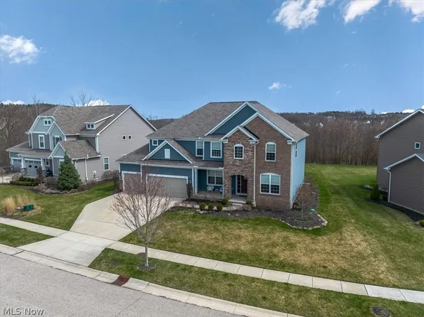 69 Harvester Dr, Akron, OH 44321