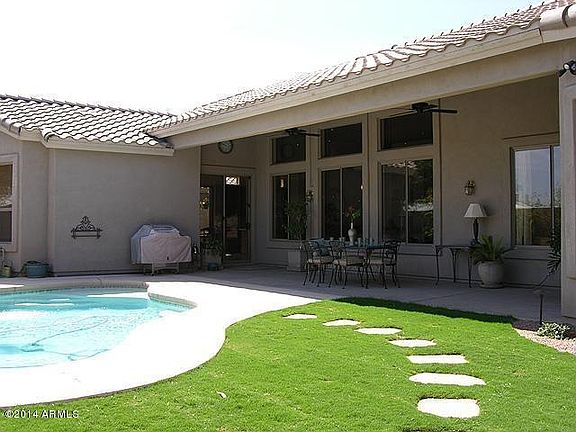 3rd image of 2450 W Mulberry Dr
