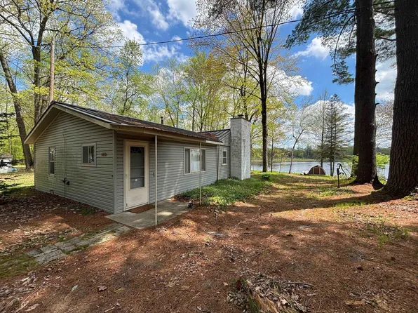 6478 Tamarack St, Gladwin, MI 48624