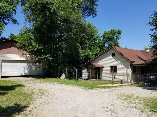 212 W Leyda Street, West Plains, MO 65775