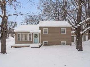 2001 Rainbow Dr, Waterloo, IA 50701