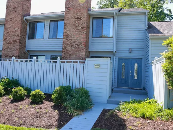 2421 S Clearing Rd, Salem, VA 24153