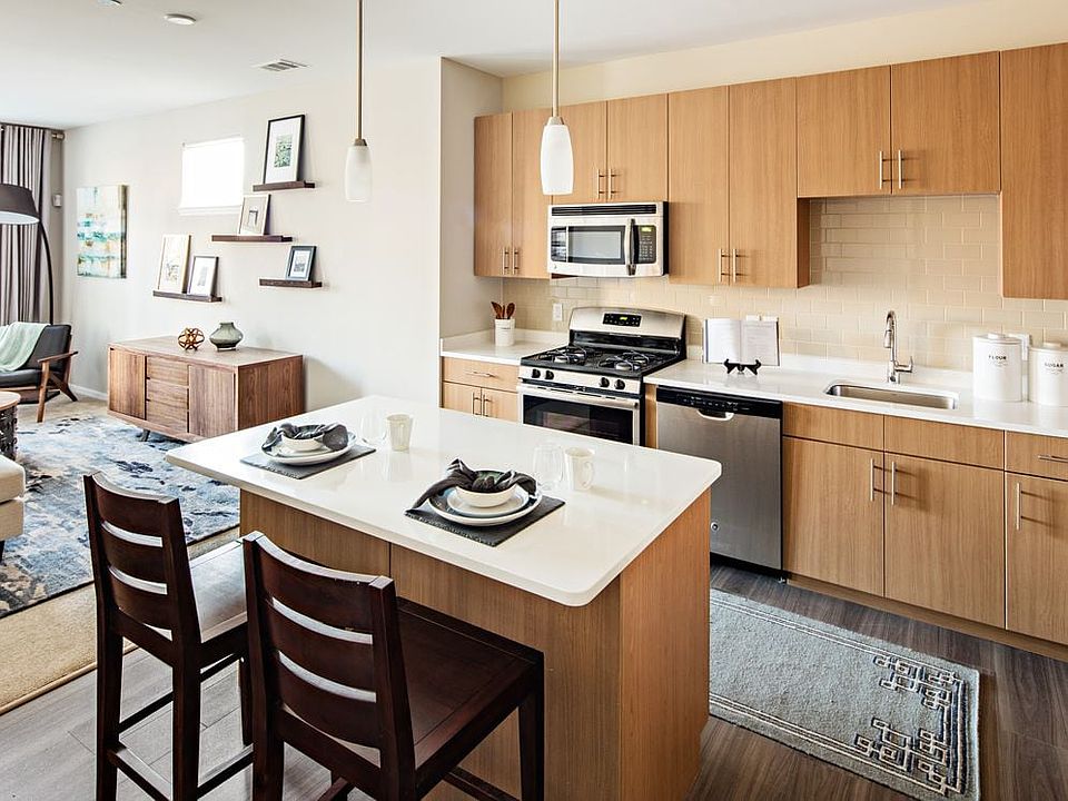 One Bedroom Kitchen