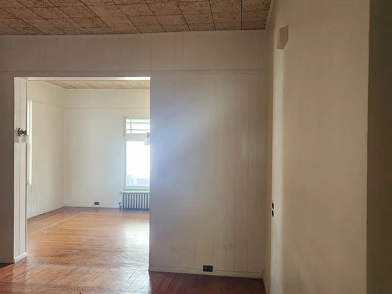 2526 Broad Ave — Photo 6