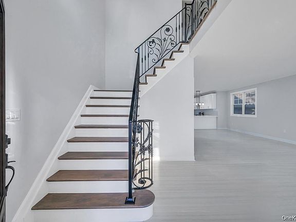3rd image of 141 Emerson Avenue