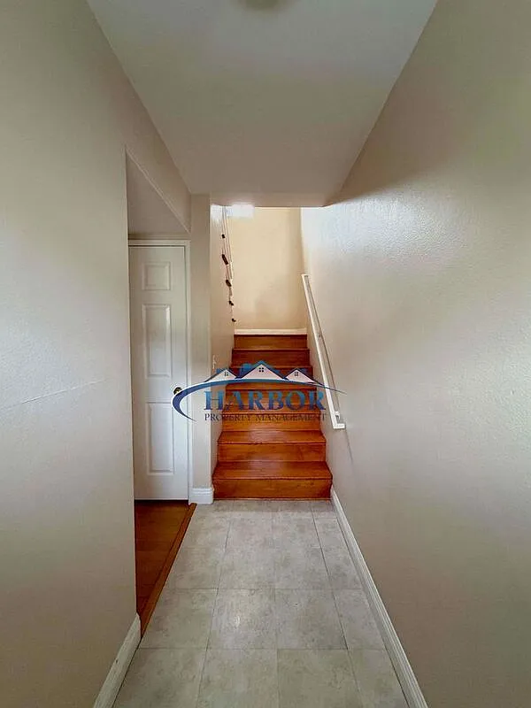 2 bed, 2.5 bath, $2,995 — Photo 2