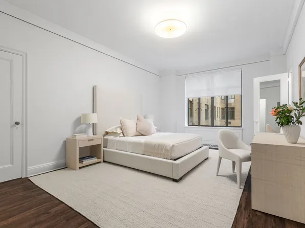 211 Central Park West image 7 of 13