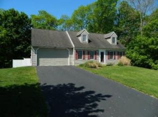 304 Holly Ln, Lancaster, PA 17602
