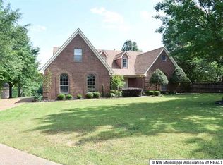 595 Fairway Dr, Hernando, MS 38632