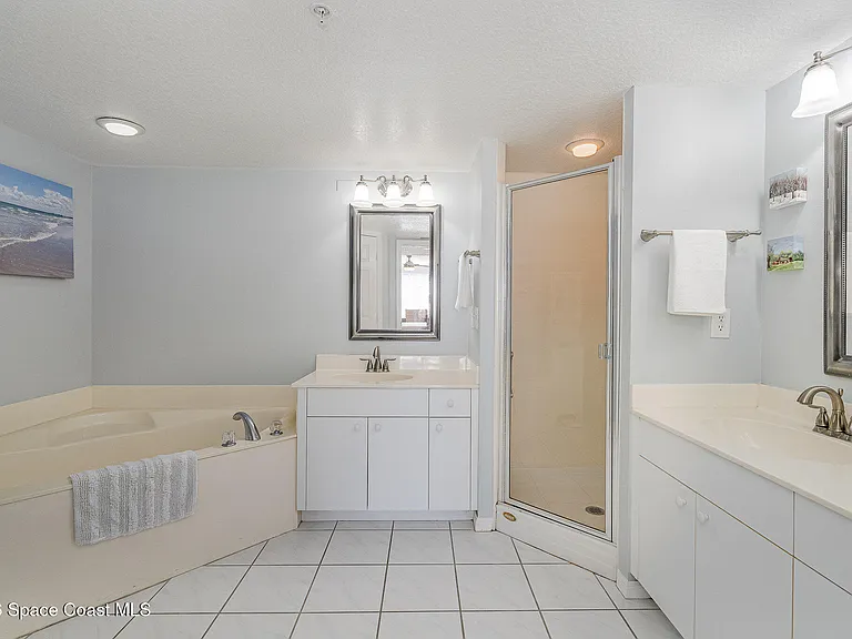 601 Shorewood Dr #G405 — Photo 17