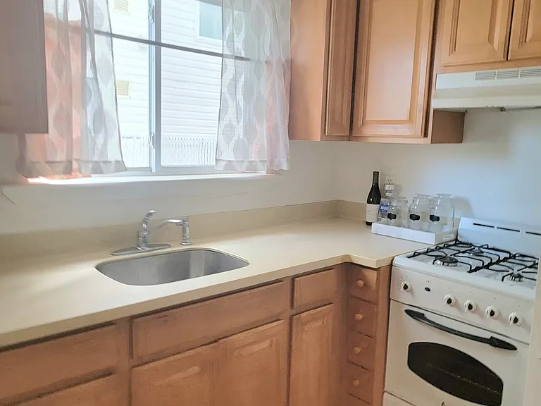 42 Boundary Ave #1 — Photo 9