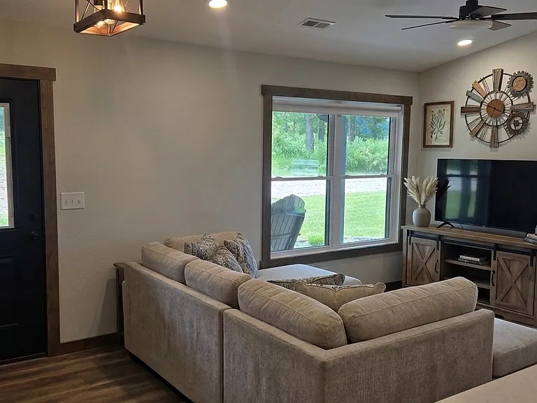 106B Miller Dr #12 — Photo 2