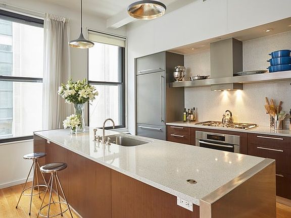 3rd image of 76 Madison Ave