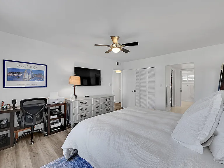 2871 N Ocean Blvd #D302 — Photo 22