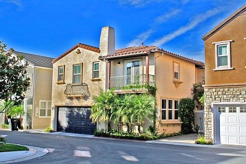 2nd image of 2889 Plaza Del Amo Unit 506