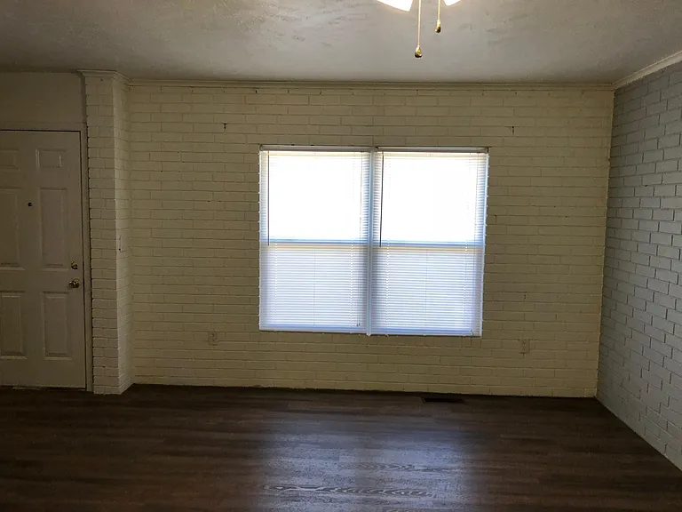 608 S Willis St — Photo 8