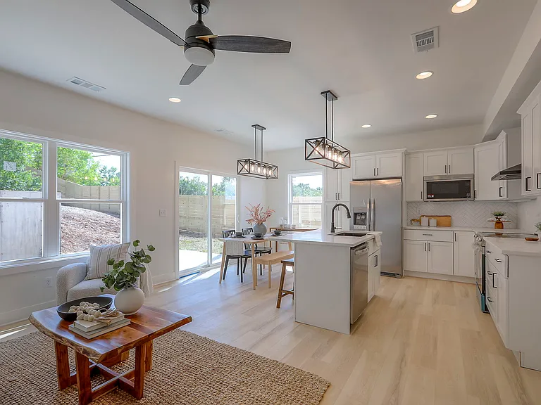 427 W Linden Ave #A — Photo 10
