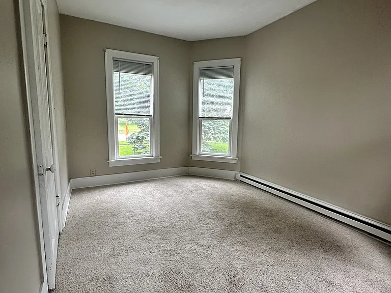 430 S 4th St #1 — Photo 7