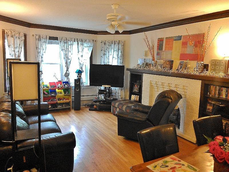 1st image of 4254 N Menard Ave #1