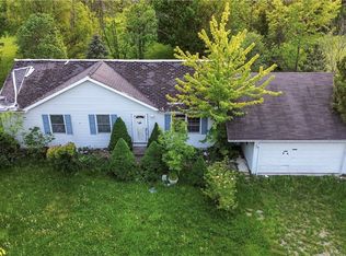 5900 Salt Rd, Clarence, NY 14031