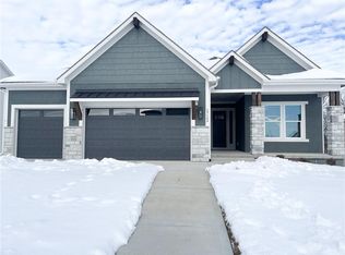 17143 S Heatherwood St, Olathe, KS 66062