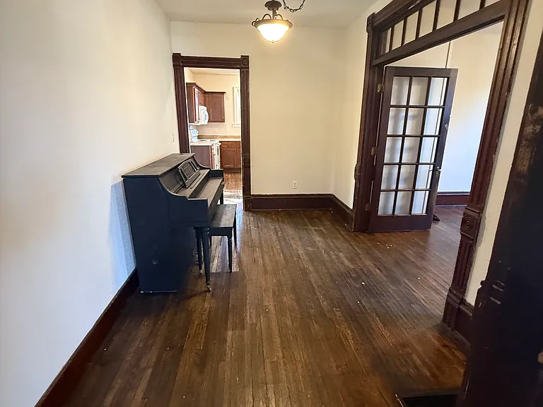 912 N Center St — Photo 10