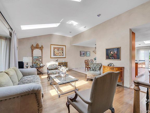 3rd image of 36 Sullivan Drive