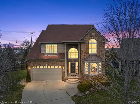 27699 Belgrave Pl, Novi, MI 48374