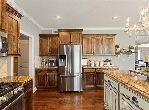 4th image of 2909 SE Jennifer Dr