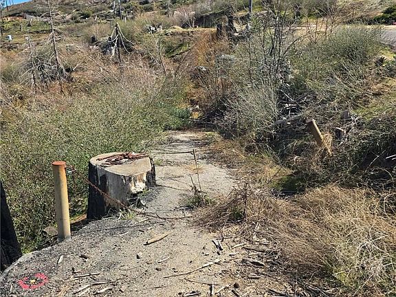 2nd image of 43846 Schubert Rd