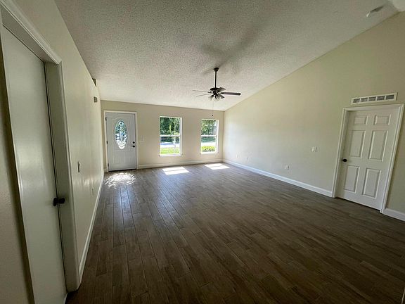 3rd image of 3030 SW Briggs Street